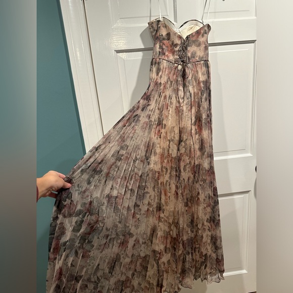 BNWOT- LuLu’s strapless dress size- 6 - Picture 7 of 12